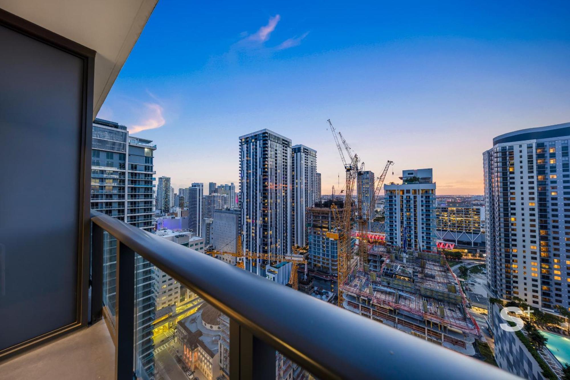 Upscale 1br In Dtw With Views Apartment Miami